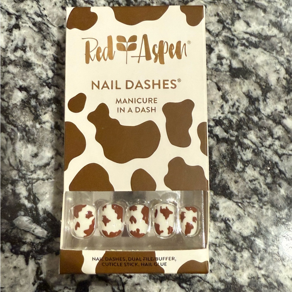 Red Aspen Nail Dashes